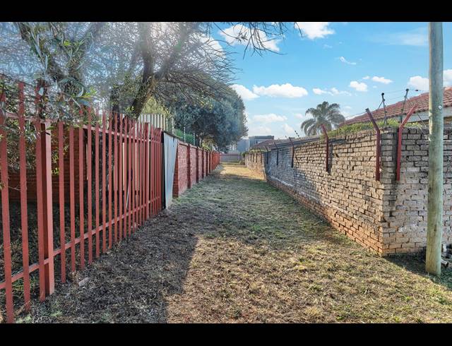2,237M² VACANT LAND FOR SALE IN RUIMSIG